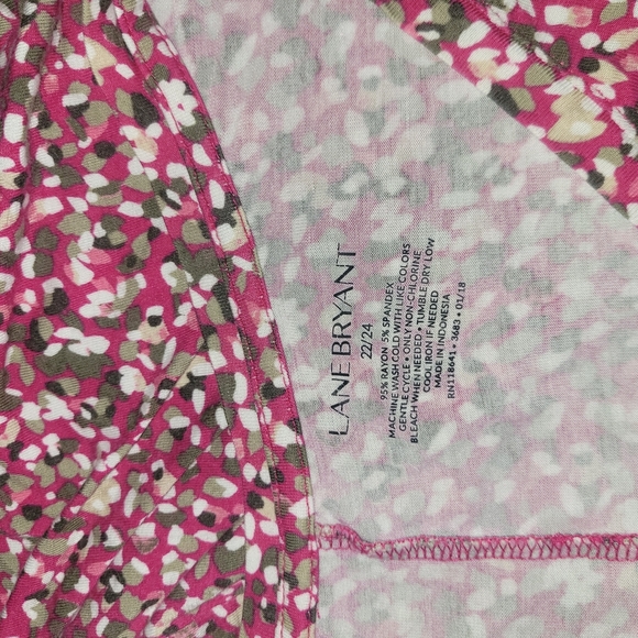 Lane Bryant Floral Red Sleeveless Top 22 - Picture 6 of 6